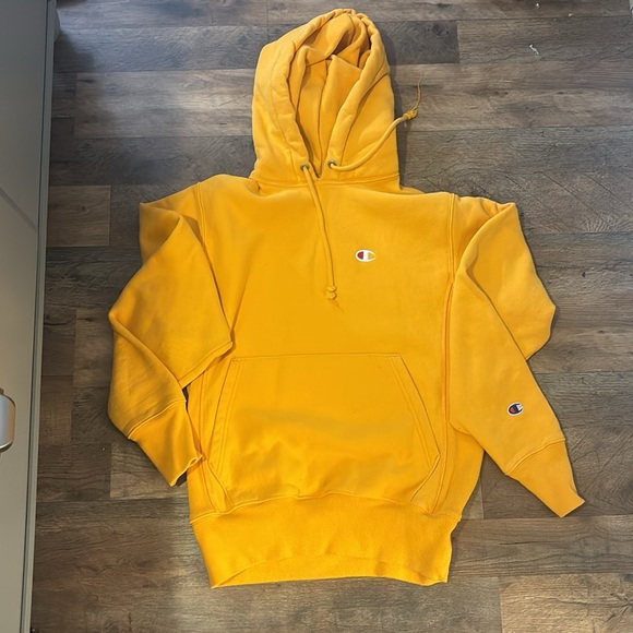 MAKE AN OFFER!! NEVER WORN CHAMPION HOODIE!! - Picture 2 of 3